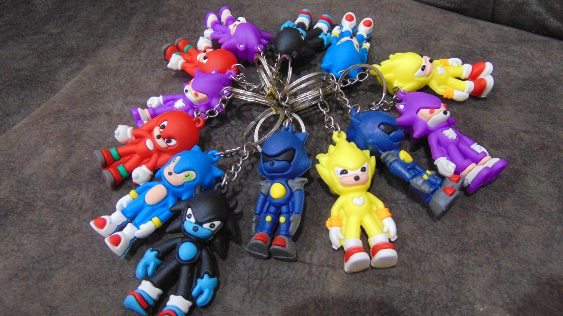 1 PC Sonic Game Character Keychain – Available in Multicolors ToyWinkle Toys