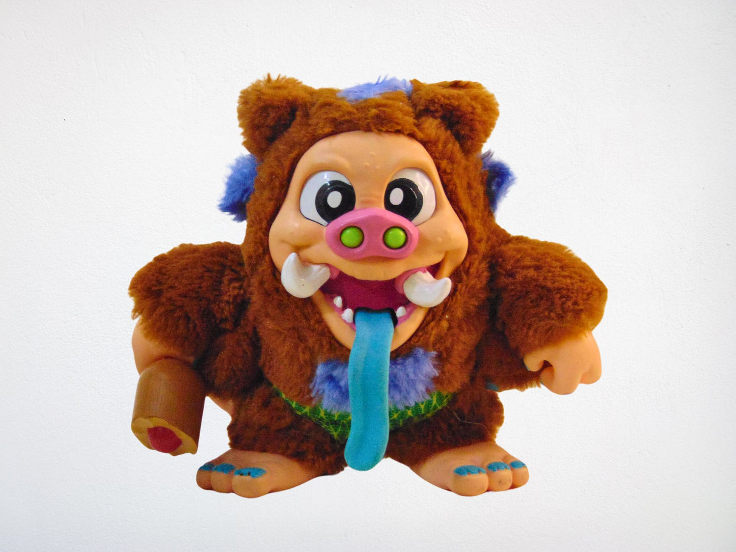 Surprise Pudge Beast in Cage Toy - Scary Multicolor