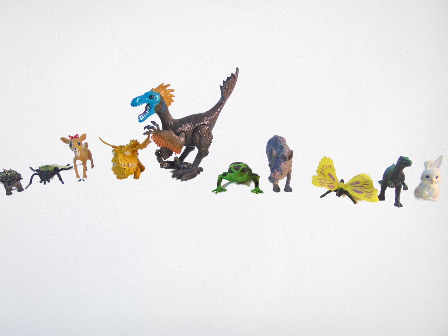 50 Premium Animal Figures Set - Dinosaurs, Snake, Spider, Frog & More