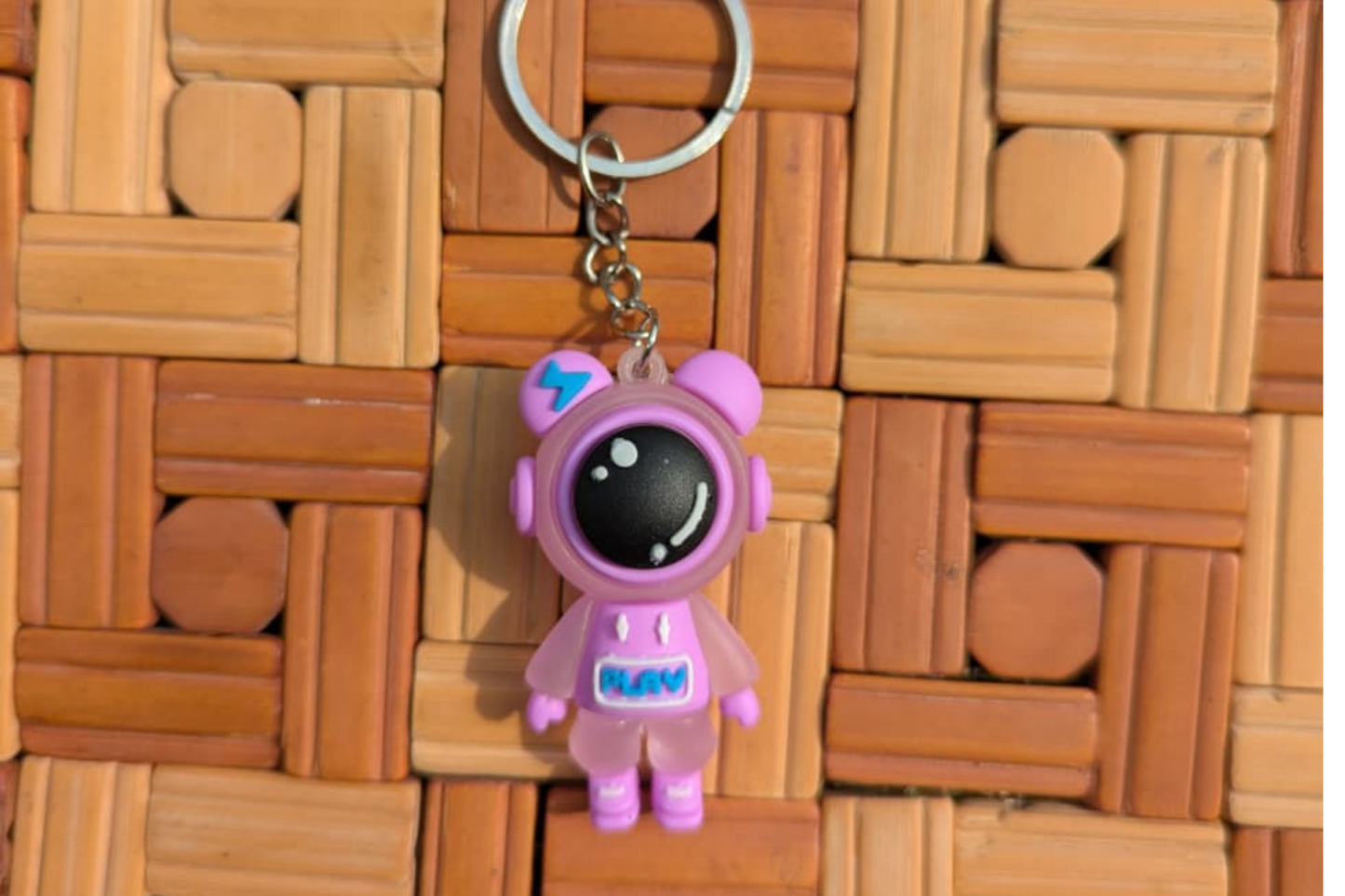 Mini Robot Figure Key Ring for Keys, Bags & Backpacks | Kids Gift | Cute Astronaut Cartoon Keychain